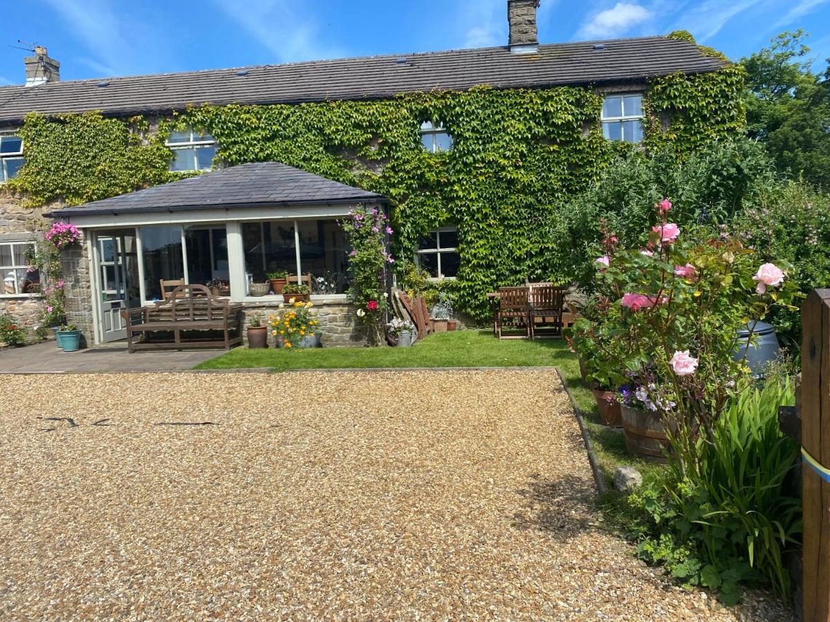 Chapel Cottage Clitheroe Road Уодингтън Екстериор снимка
