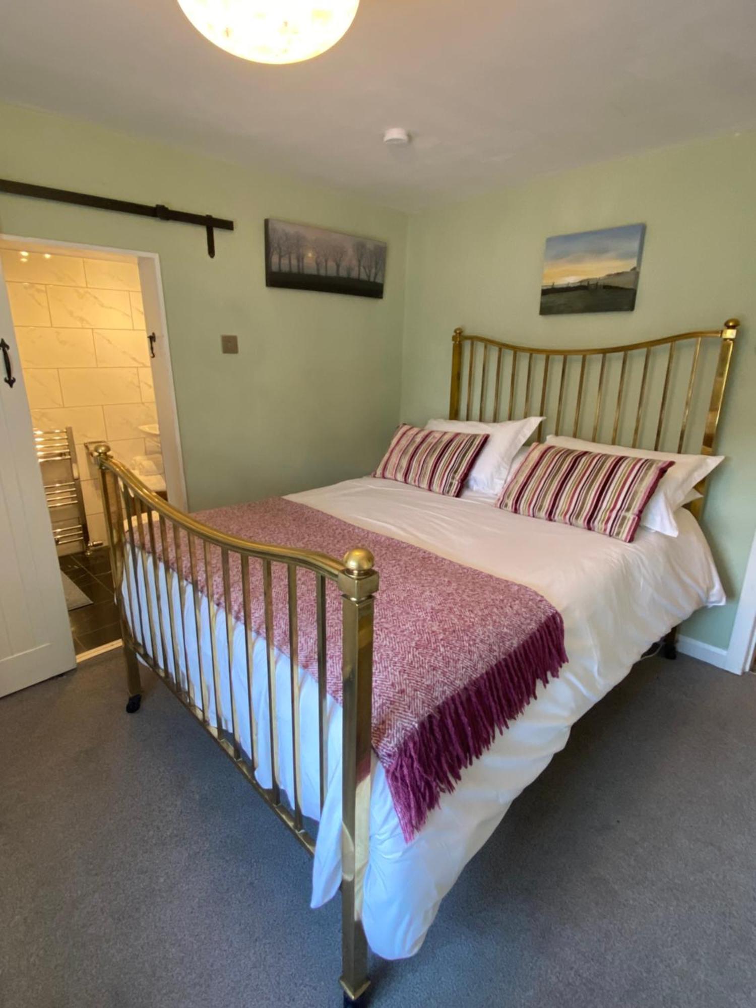 Chapel Cottage Clitheroe Road Уодингтън Екстериор снимка