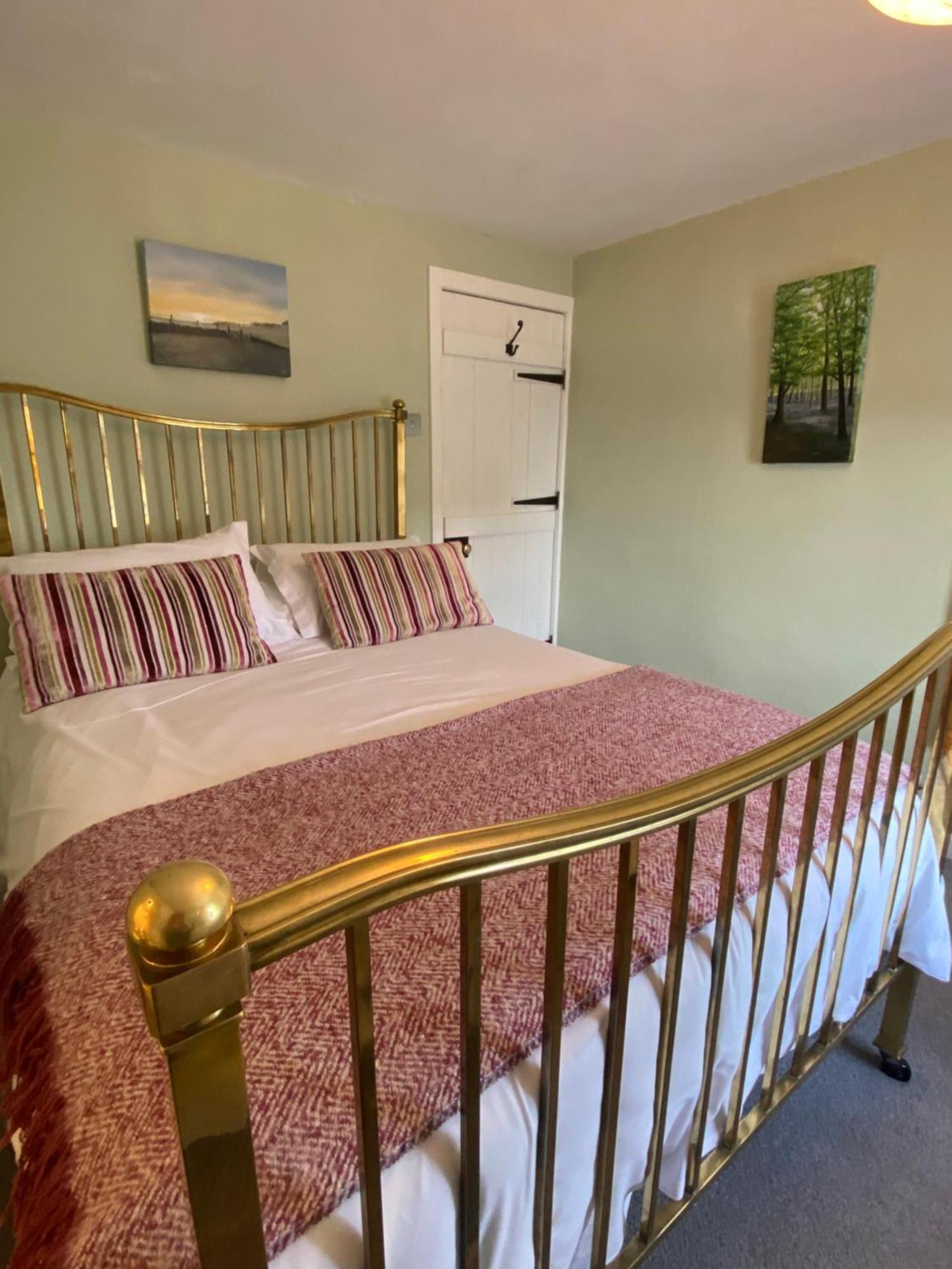 Chapel Cottage Clitheroe Road Уодингтън Екстериор снимка