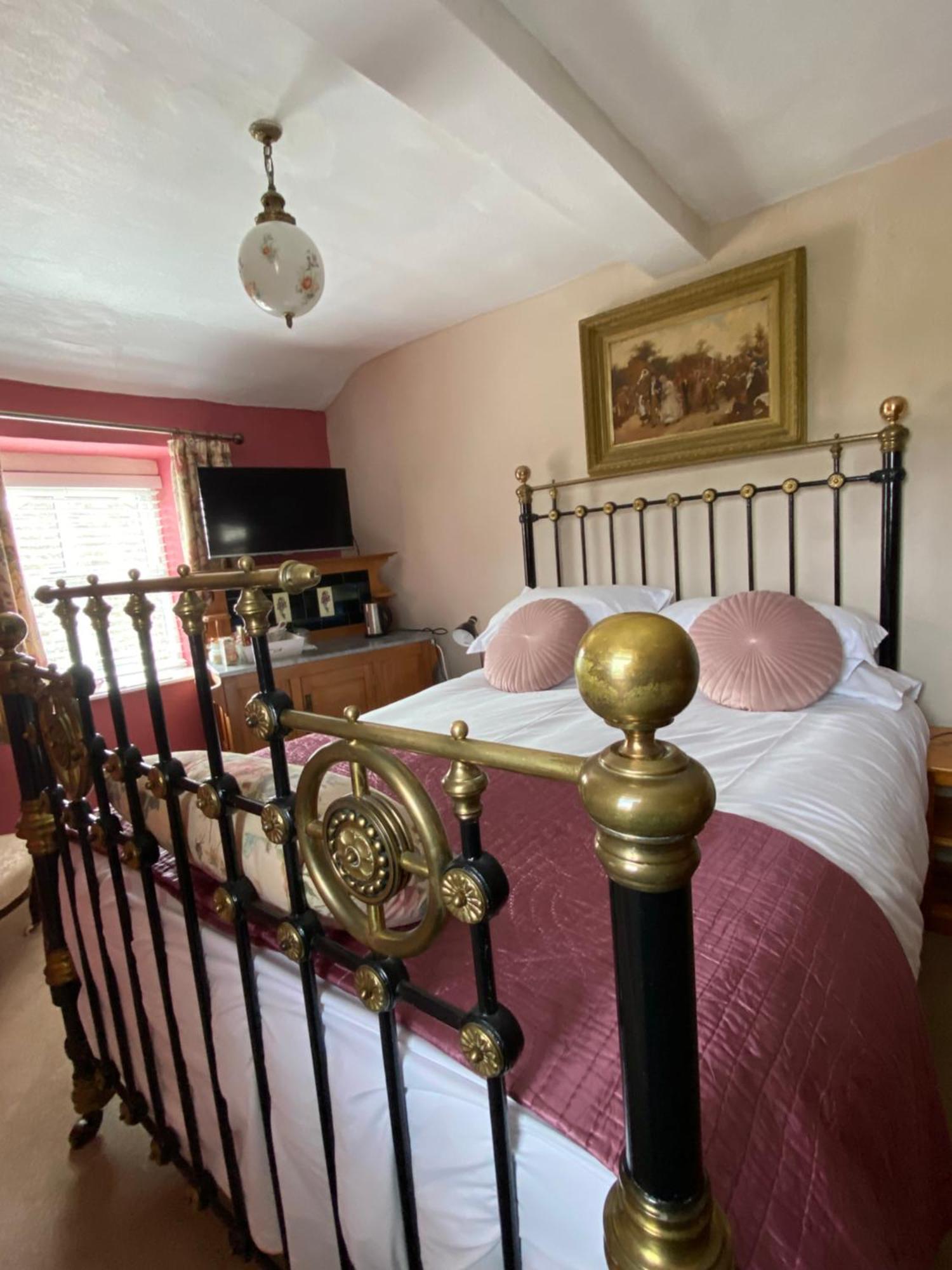 Chapel Cottage Clitheroe Road Уодингтън Екстериор снимка