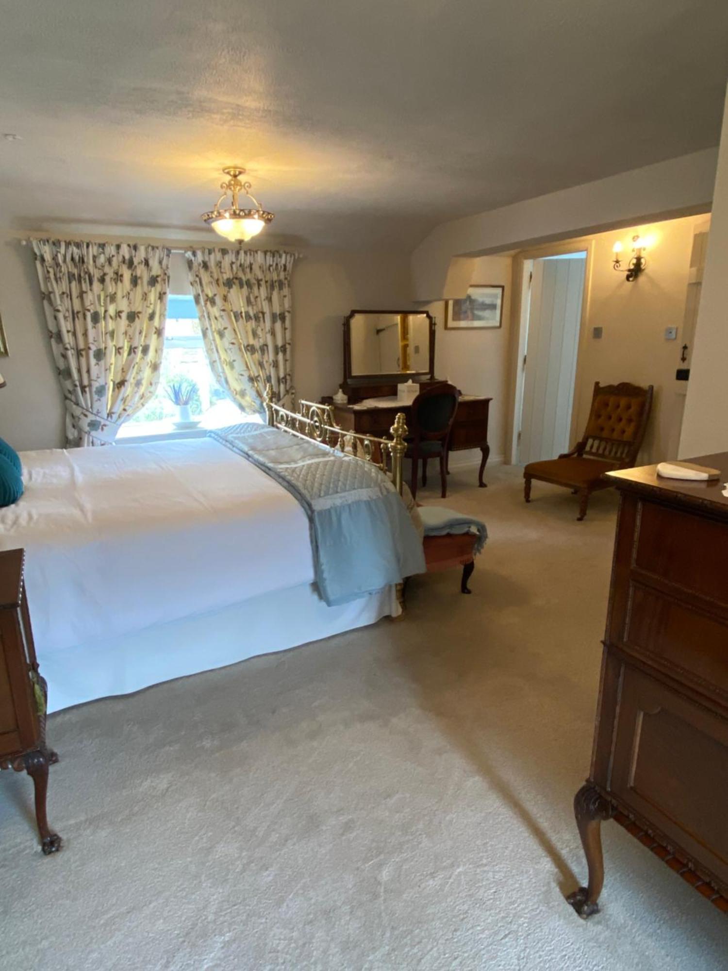 Chapel Cottage Clitheroe Road Уодингтън Екстериор снимка